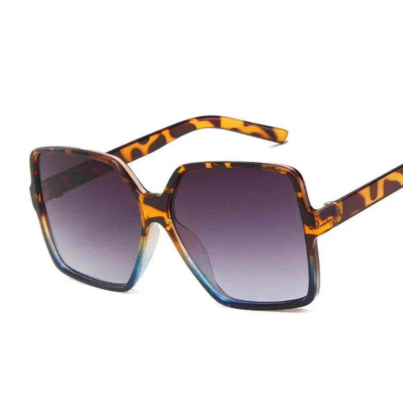 Vintage Chic Women's Sunglasses
